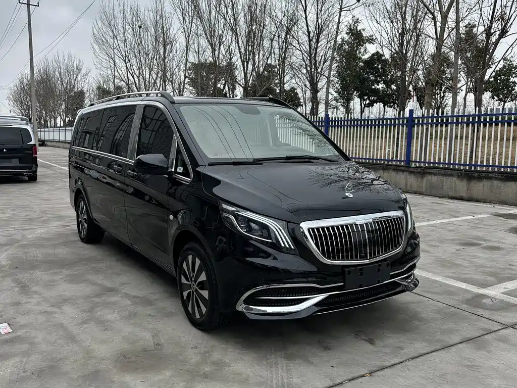 Mercedes-Benz Vito 2023 — фото 1