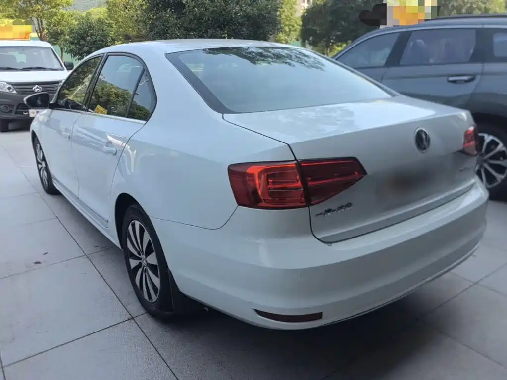 Volkswagen Sagitar 2017