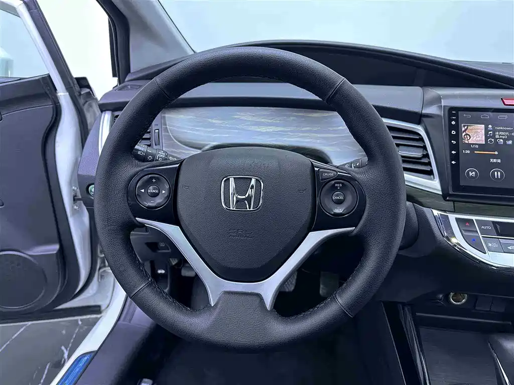 Honda Jade 2017 — фото 15