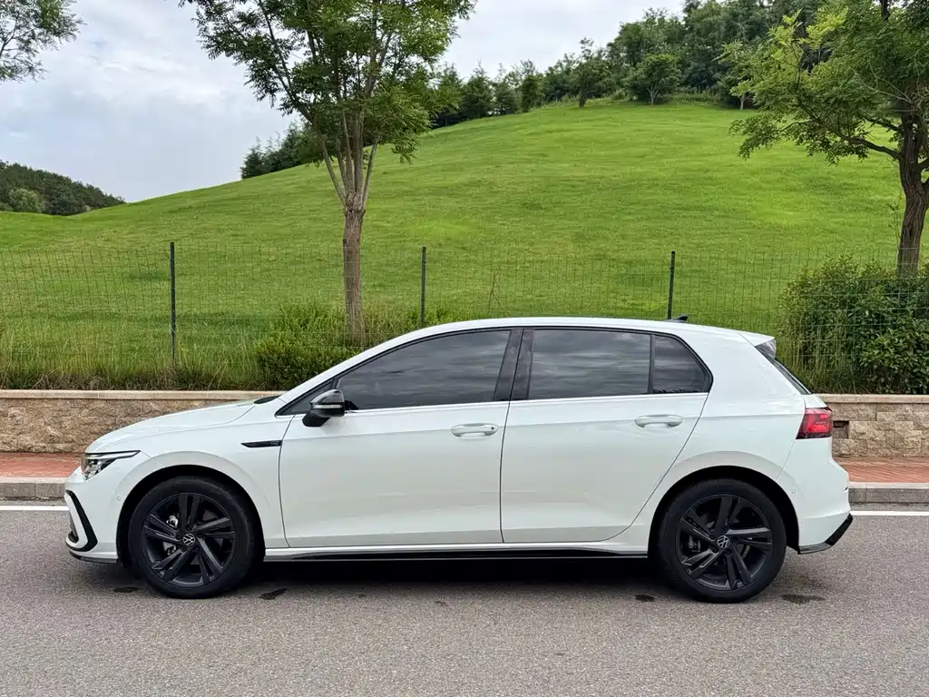 Volkswagen Golf 2023