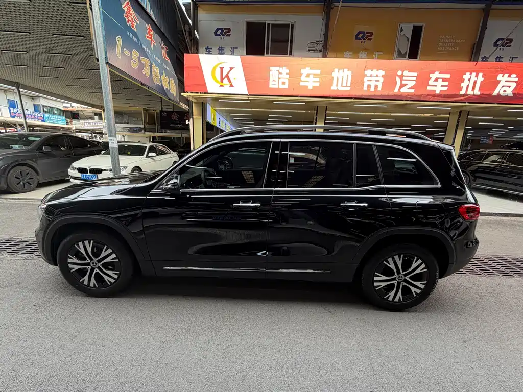 Mercedes-Benz GLB 2024