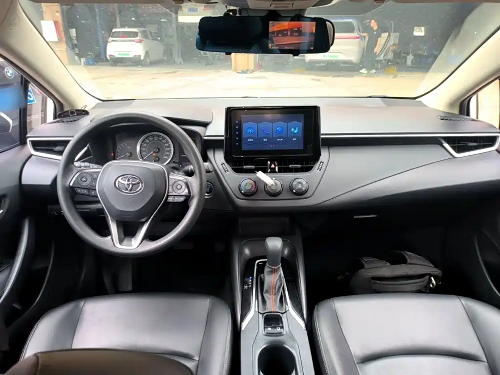Toyota Corolla 2021 — фото 10