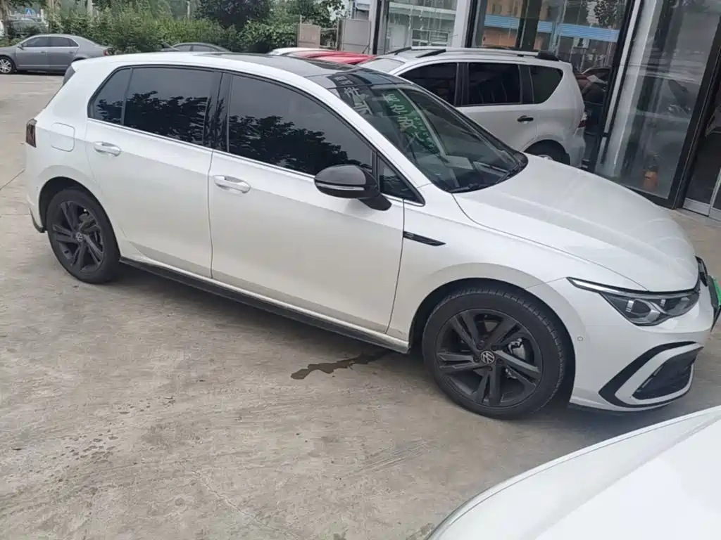 Volkswagen Golf 2024