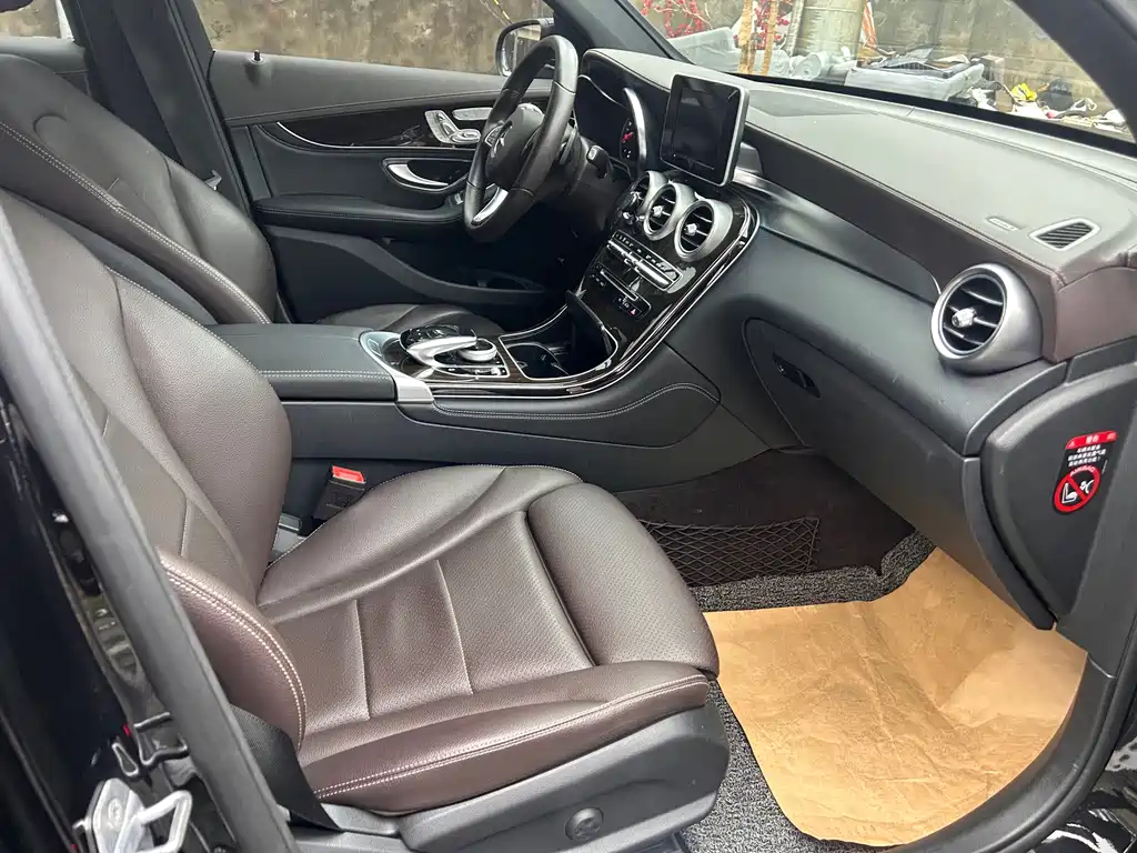 Mercedes-Benz GLC 2019 — фото 11