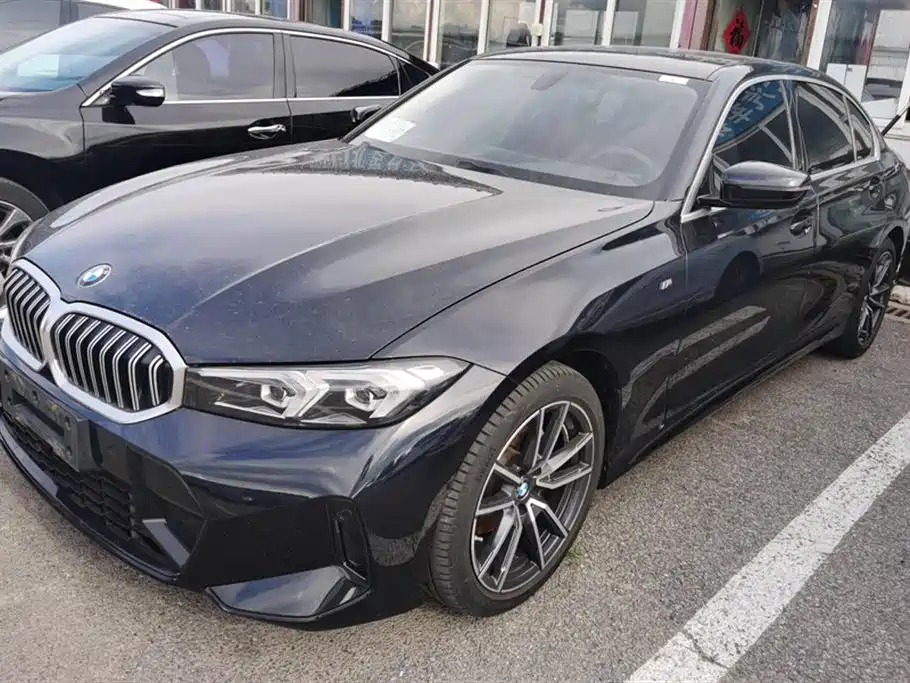 BMW 3 Series 2023 — фото 1