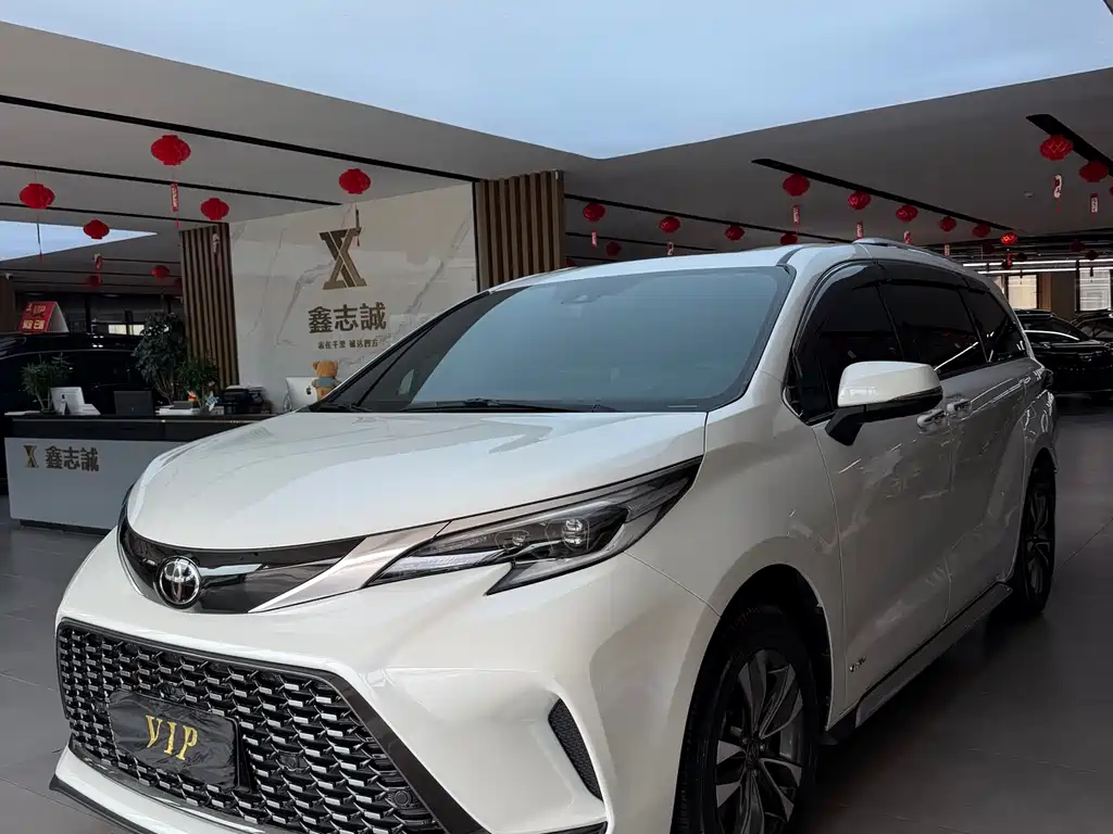 Toyota Granvia 2024
