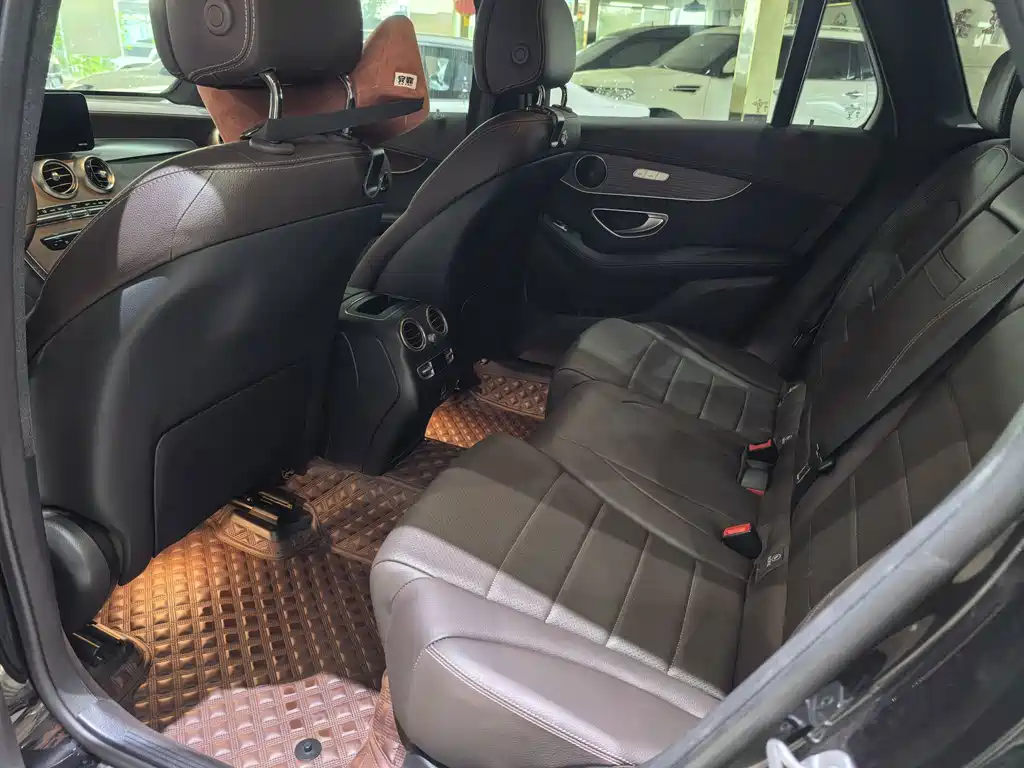 Mercedes-Benz GLC 2023