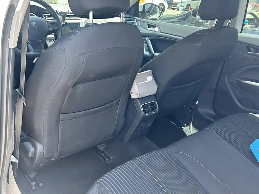Peugeot 408 2015 — фото 13