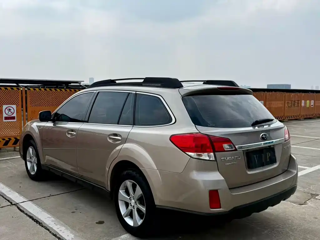 Subaru Outback 2013 — фото 6