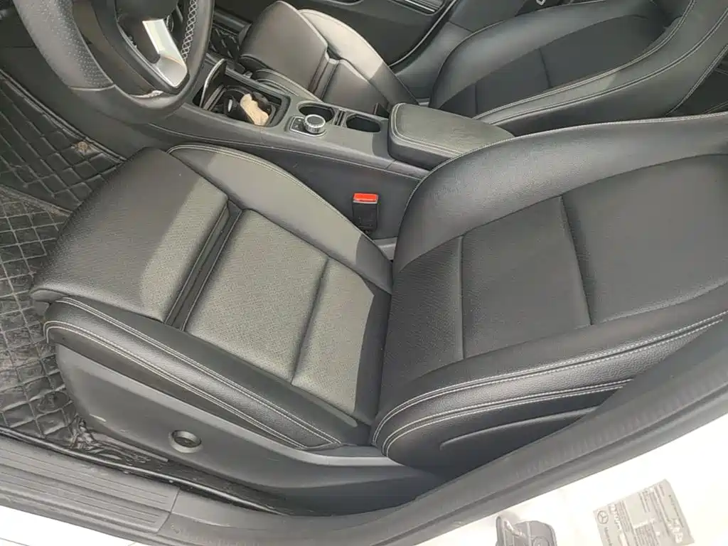 Mercedes-Benz GLA 2018 — фото 15