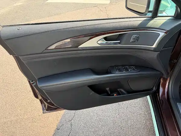 Lincoln MKZ 2019