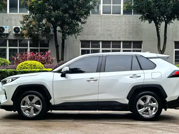 Toyota RAV4 2023