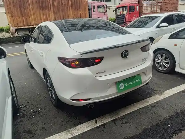 Mazda 3 Axela 2023