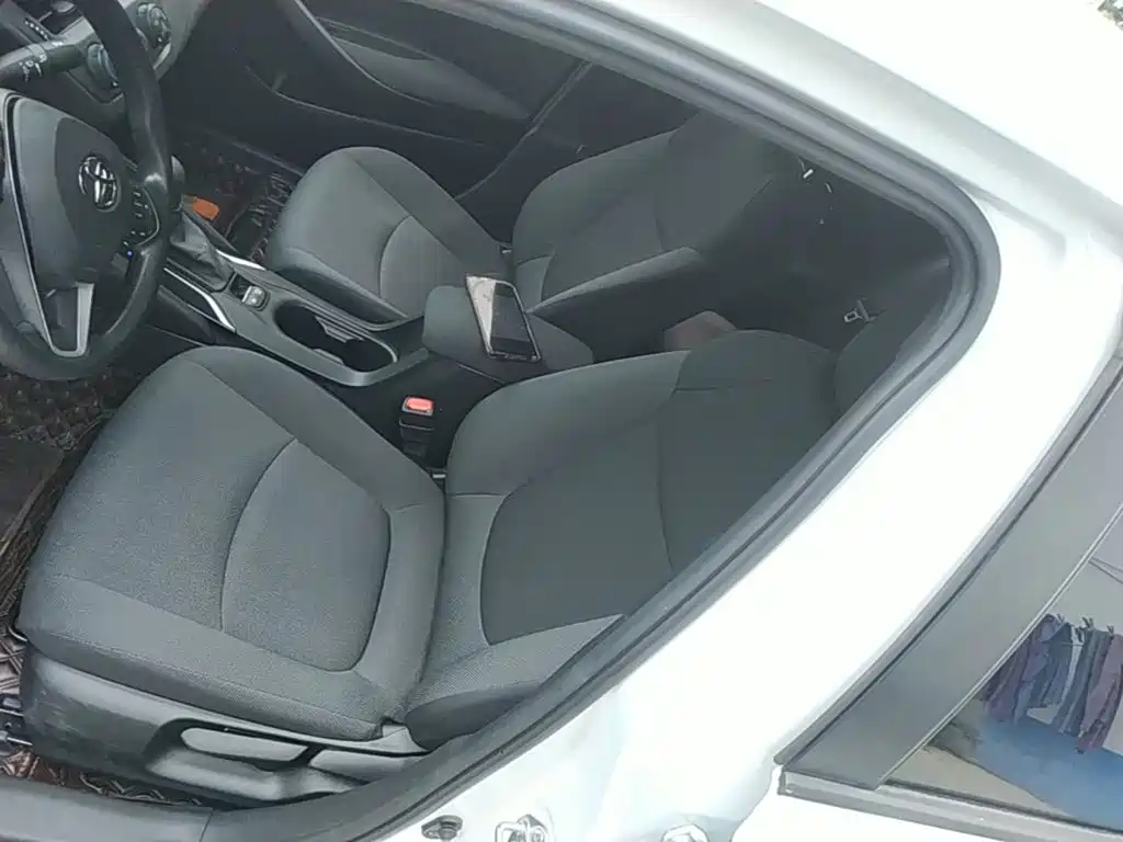 Toyota Corolla 2021 — фото 15