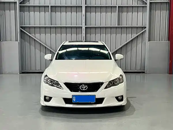 Toyota Reiz 2011