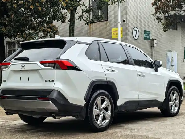 Toyota RAV4 2023