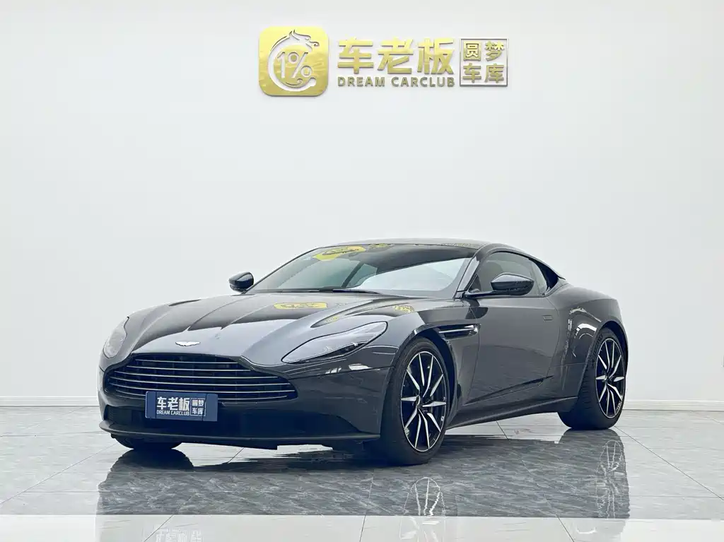 Aston Martin DB11 2020 — фото 1