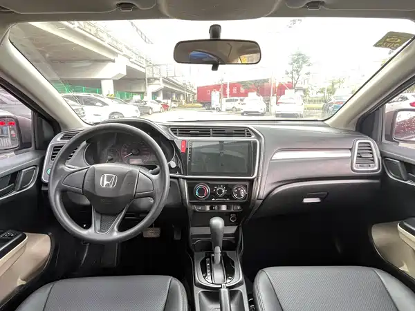 Honda Greiz 2017