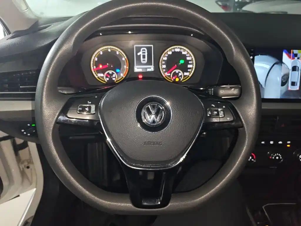 Volkswagen Lavida 2019 — фото 11