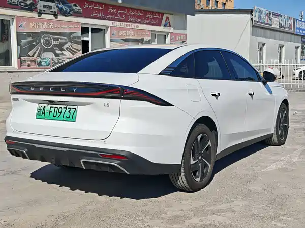 Geely Galaxy L6 2024