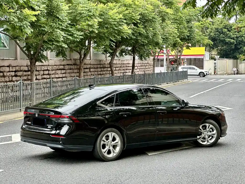 Honda Accord 2023 — фото 7