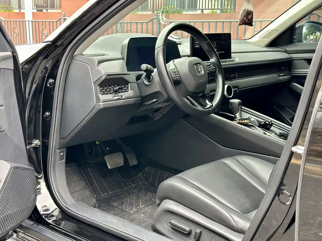 Honda Accord 2023 — фото 4