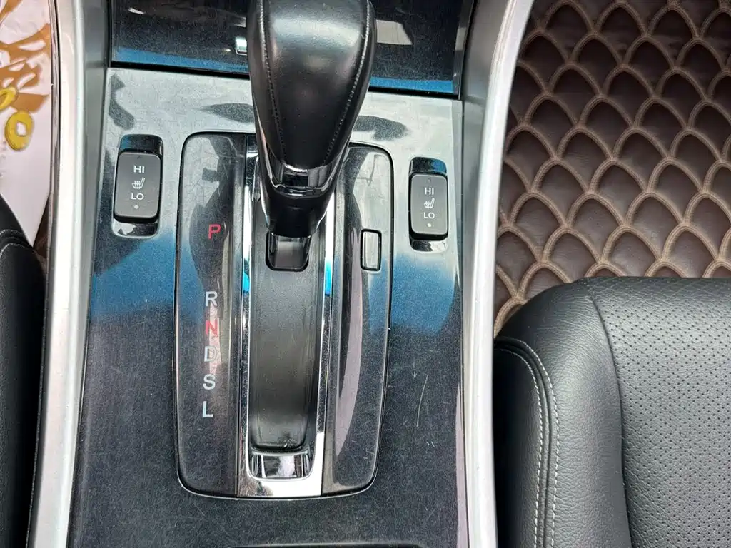 Honda Accord 2018 — фото 15