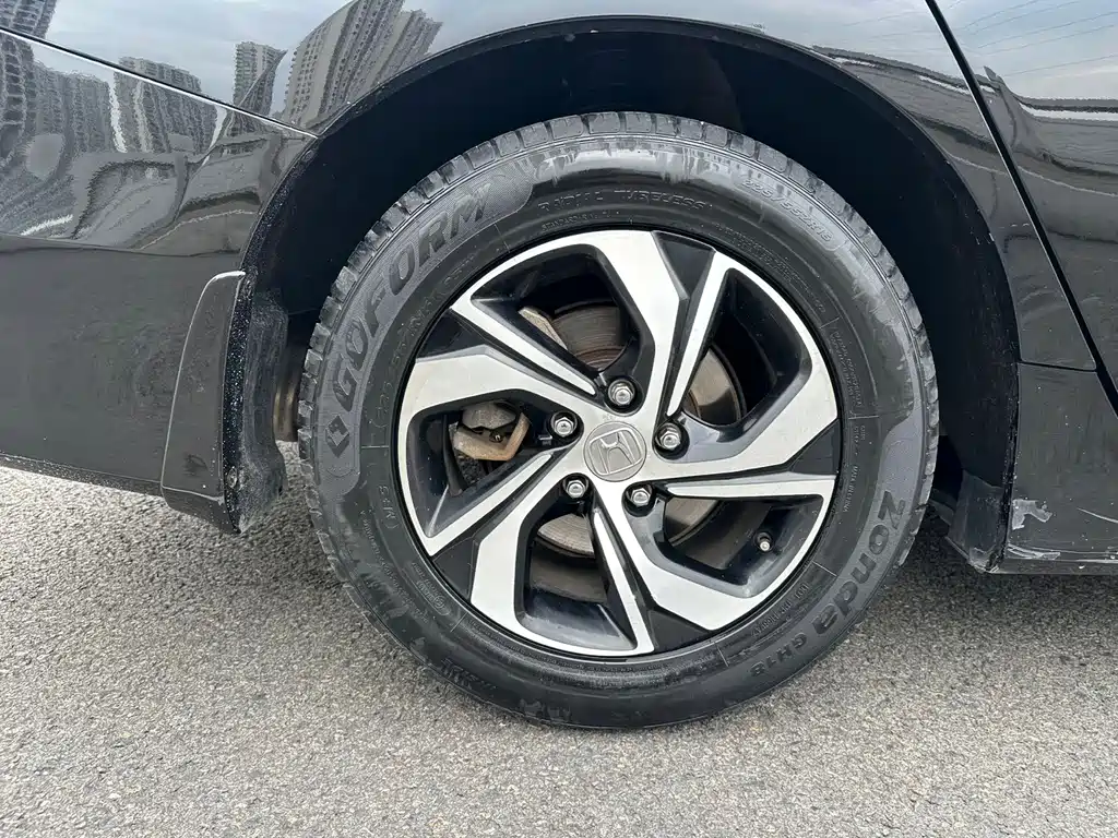 Honda Accord 2018 — фото 10