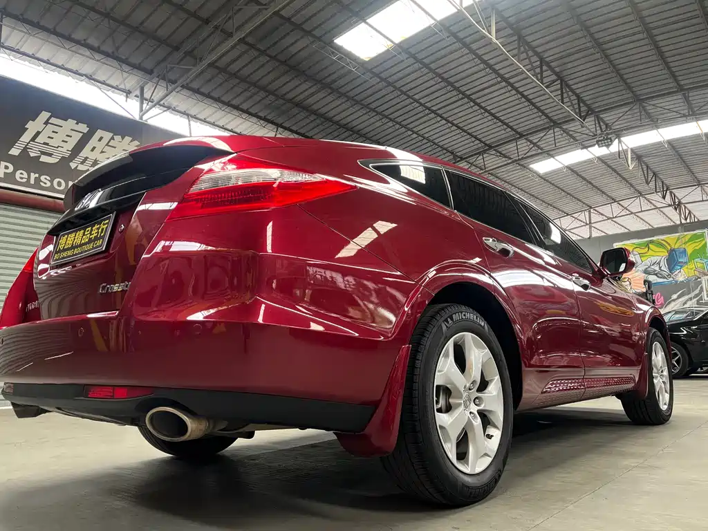Honda Crosstour 2012 — фото 10