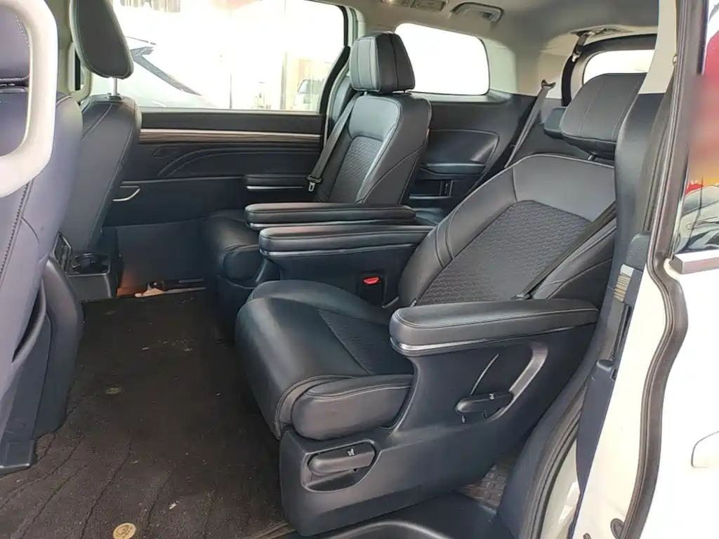 GAC Trumpchi M8 2023 — фото 17