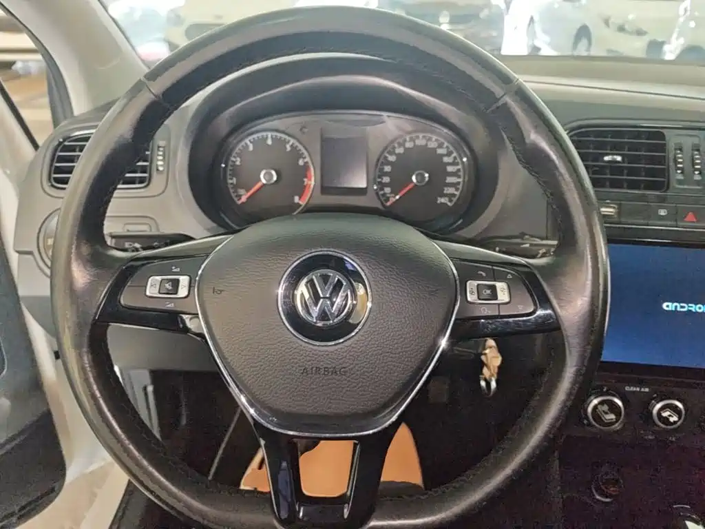 Volkswagen Polo 2019 — фото 11