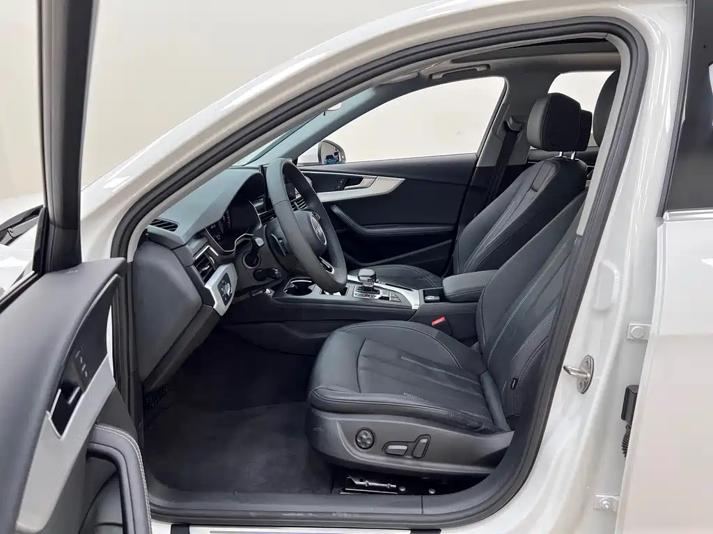 Audi A4L 2020