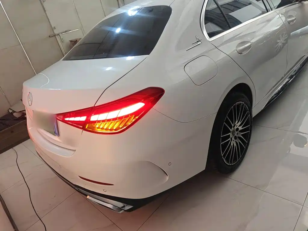 Mercedes-Benz C-Class 2025