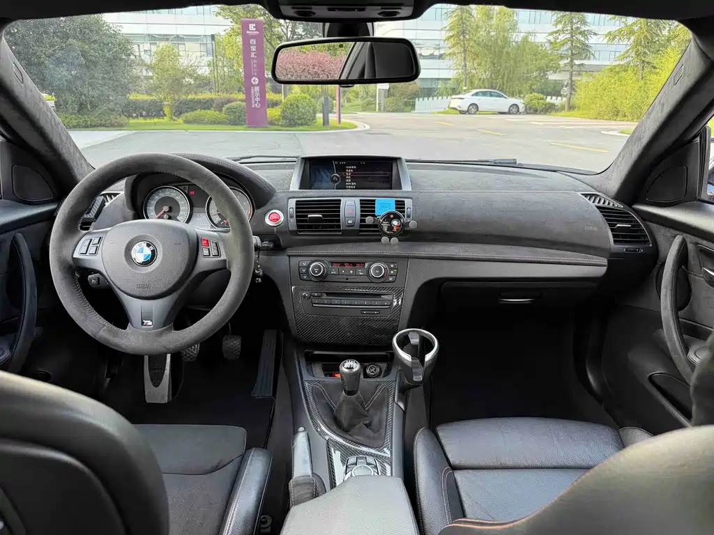 BMW 1 Series M 2013 — фото 8