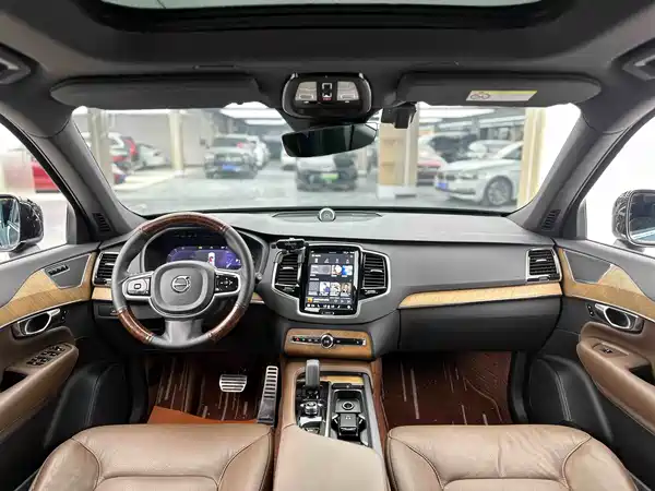 Volvo XC90 2023