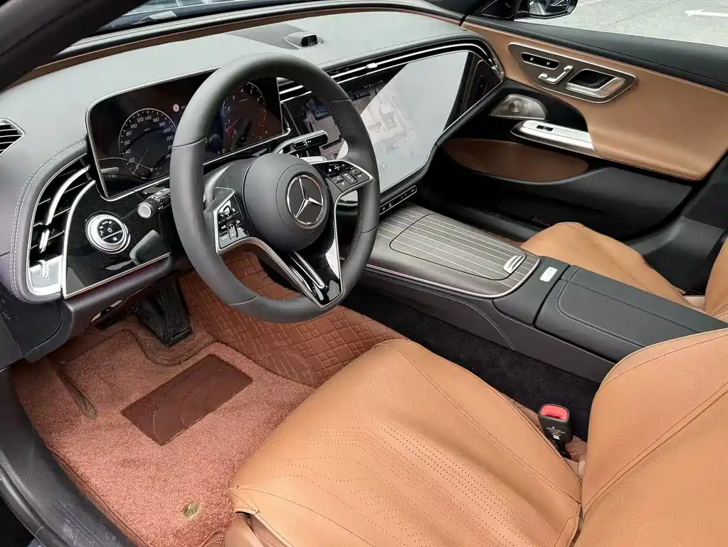 Mercedes-Benz E-Class 2025 — фото 9