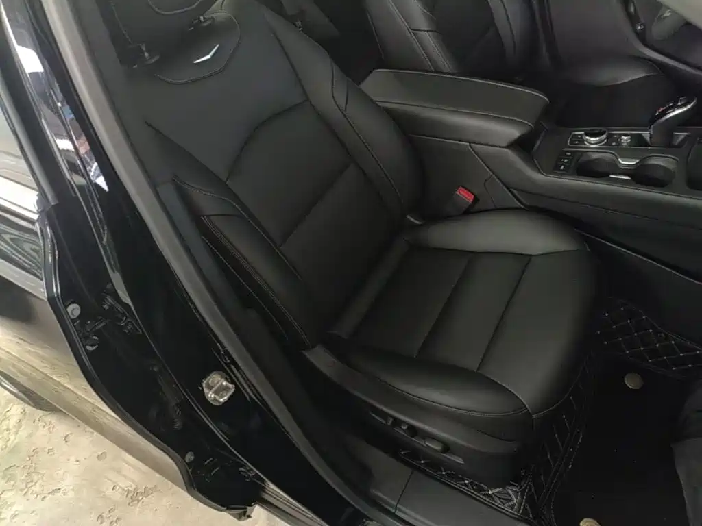 Cadillac XT4 2023 — фото 25