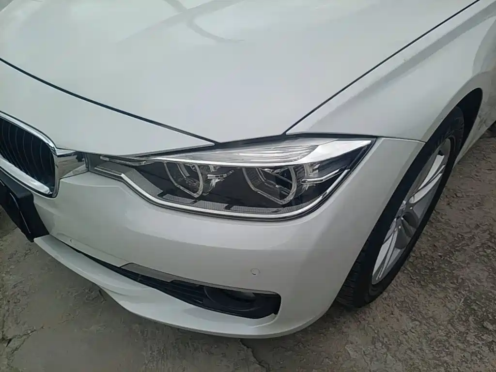 BMW 3 Series 2016 — фото 24
