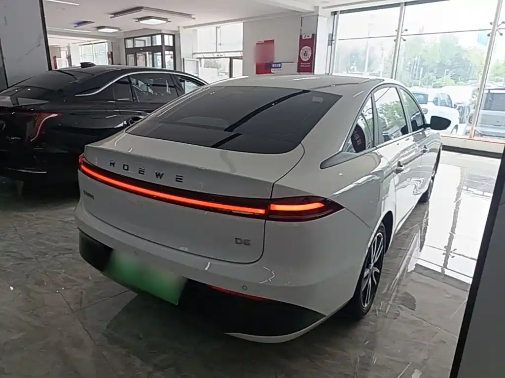 Roewe D6 2025