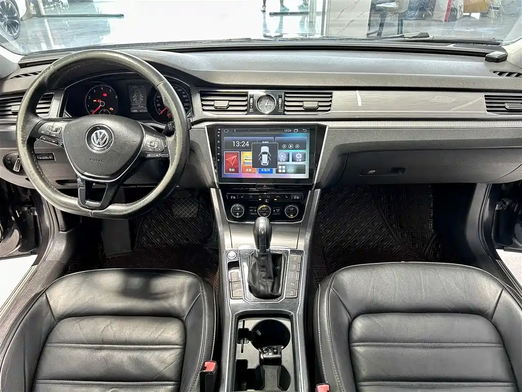 Volkswagen Passat 2018 — фото 8
