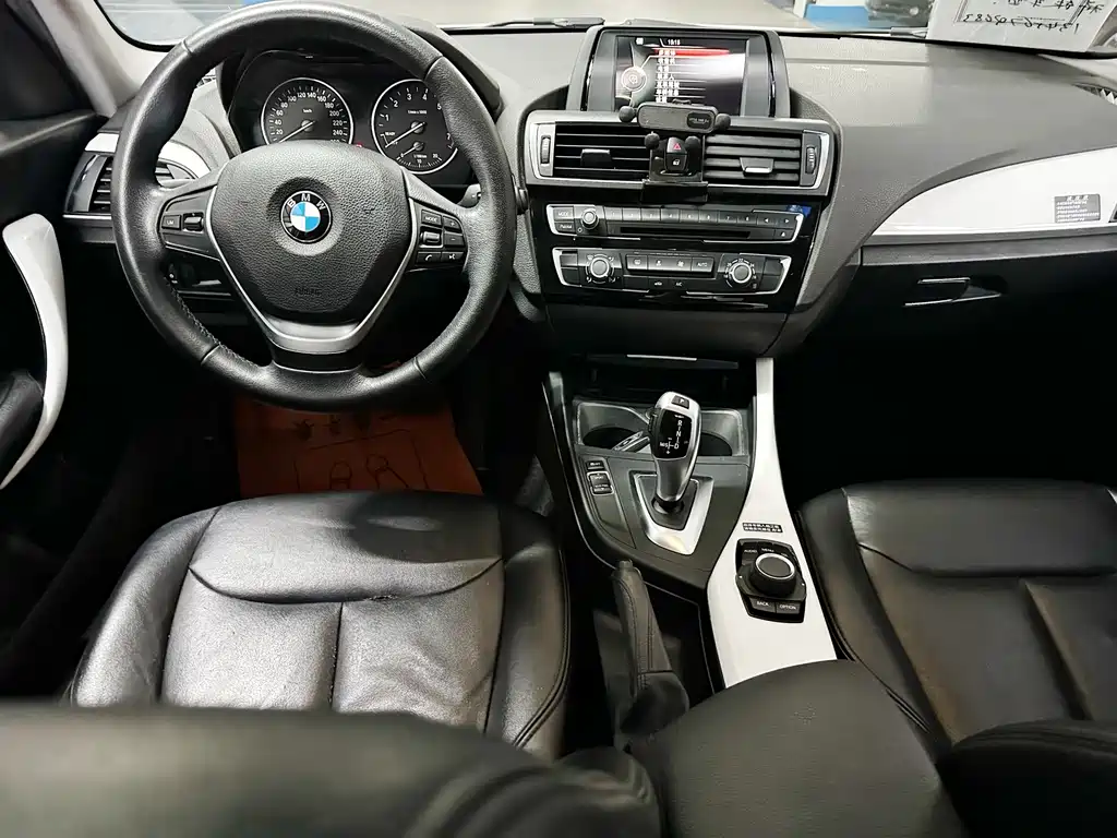 BMW 1 Series 2015 — фото 16