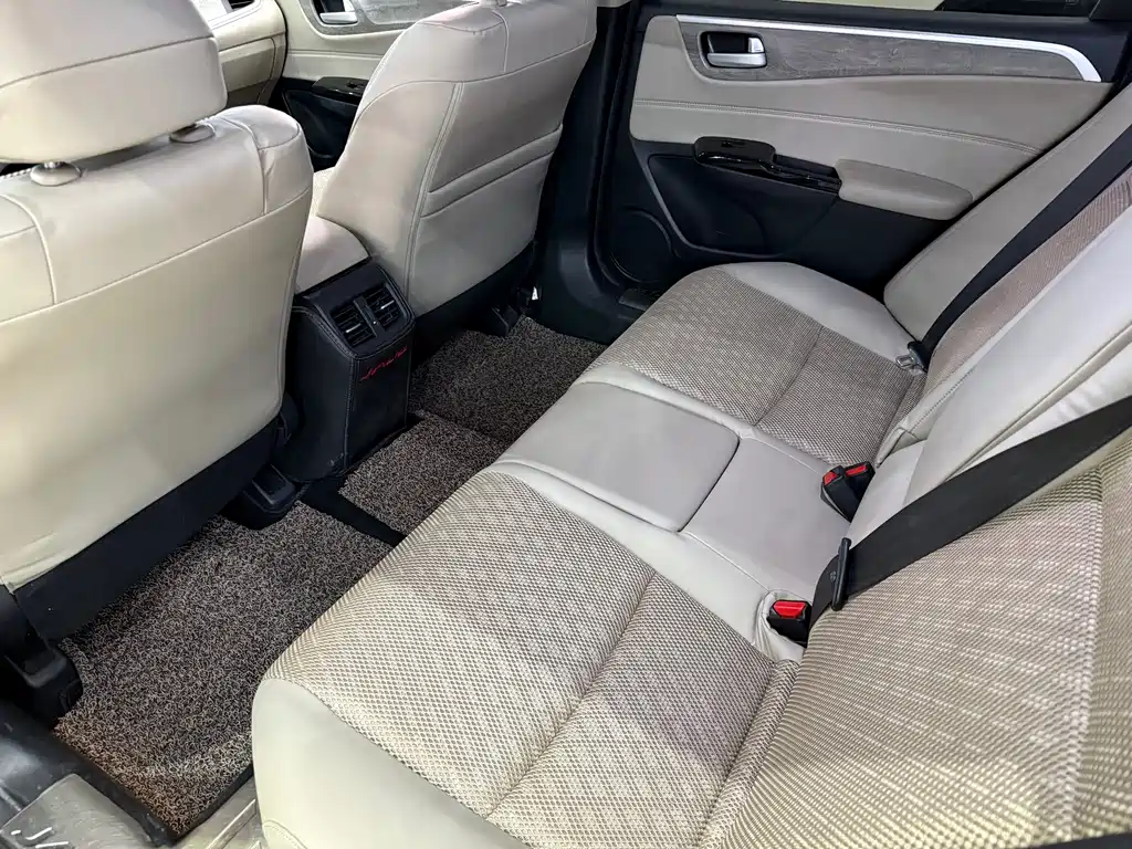 Honda Jade 2018 — фото 18