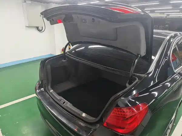 BMW 7 Series 2009