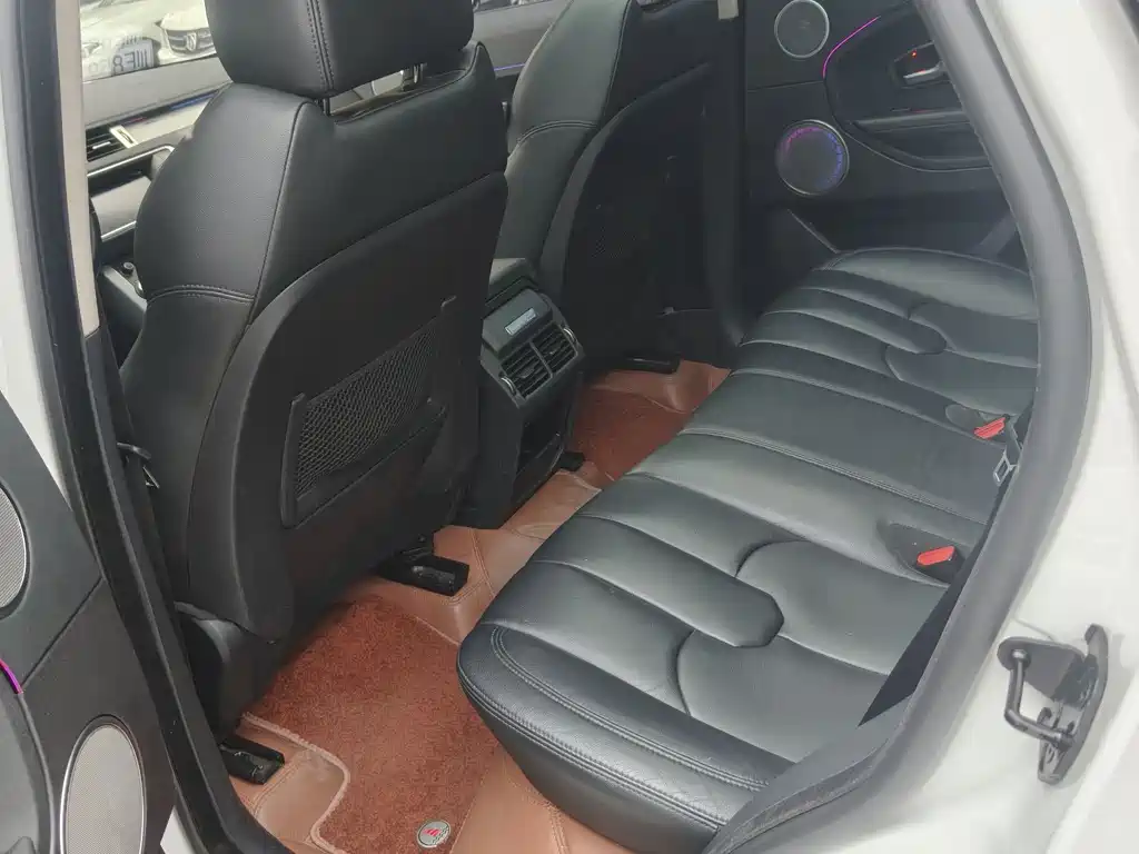 Land Rover Evoque 2015 — фото 12