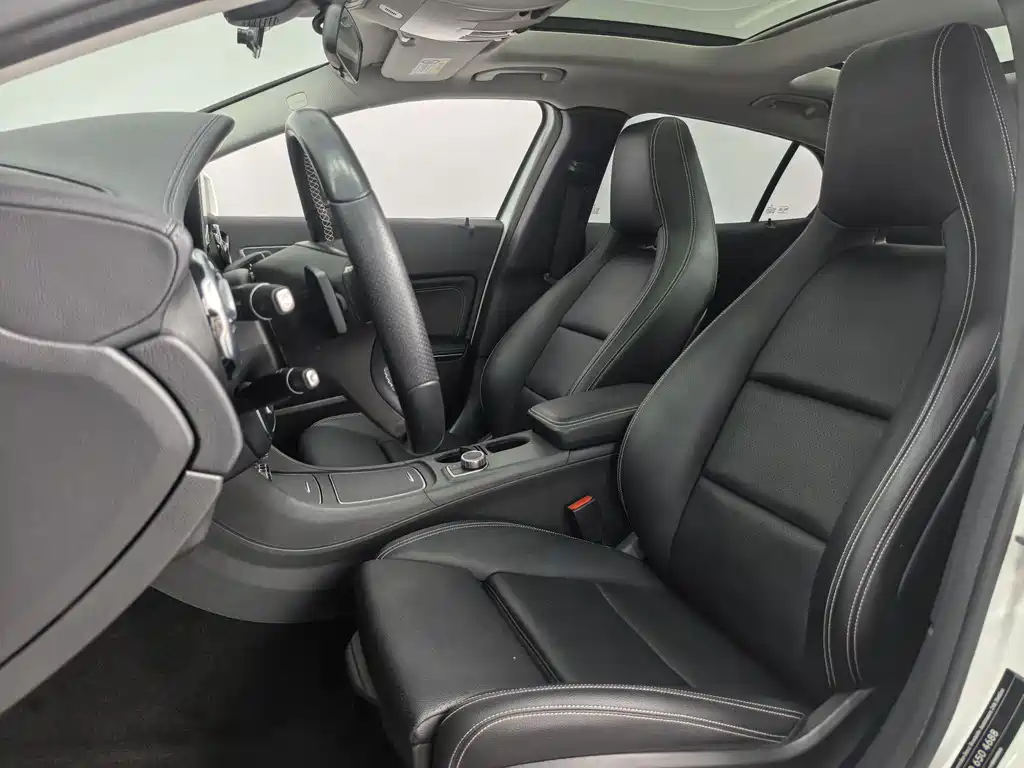 Mercedes-Benz GLA 2018 — фото 14