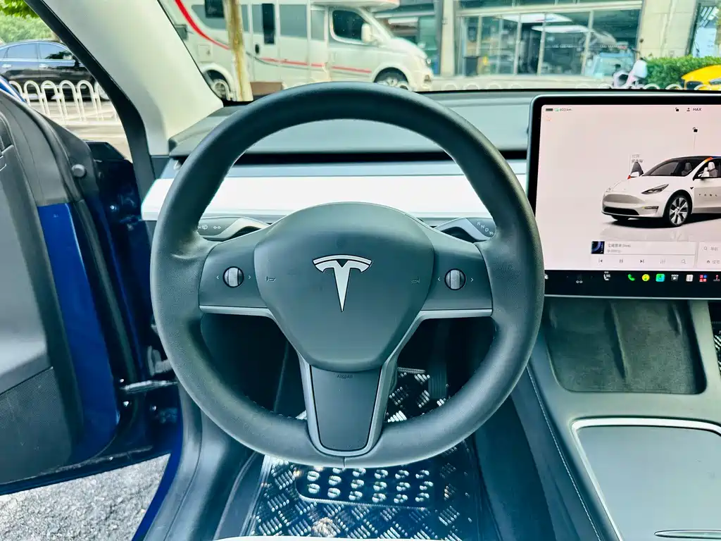 Tesla Model Y 2023 — фото 20