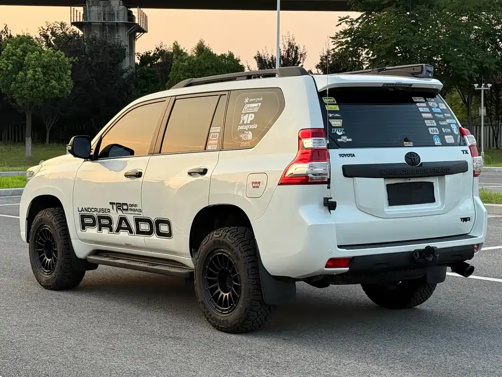 Toyota Prado 2016 — фото 7