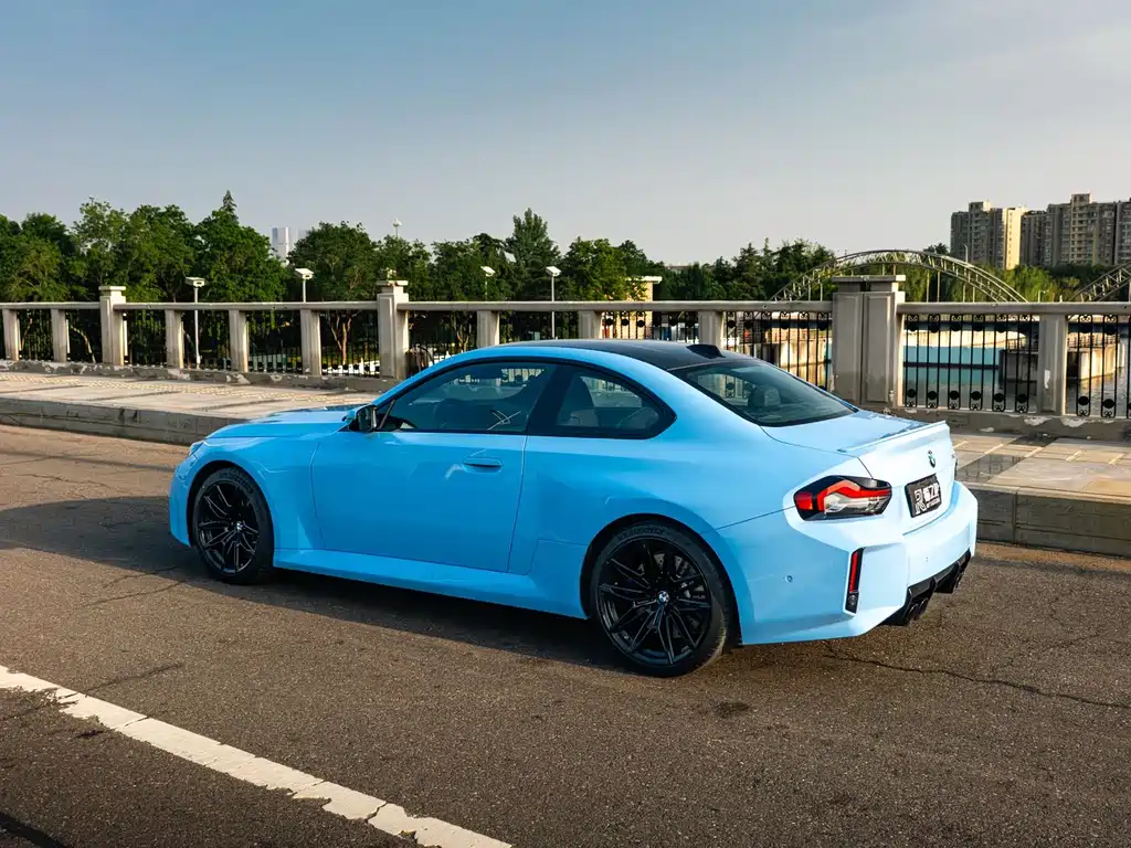 BMW M2 2025