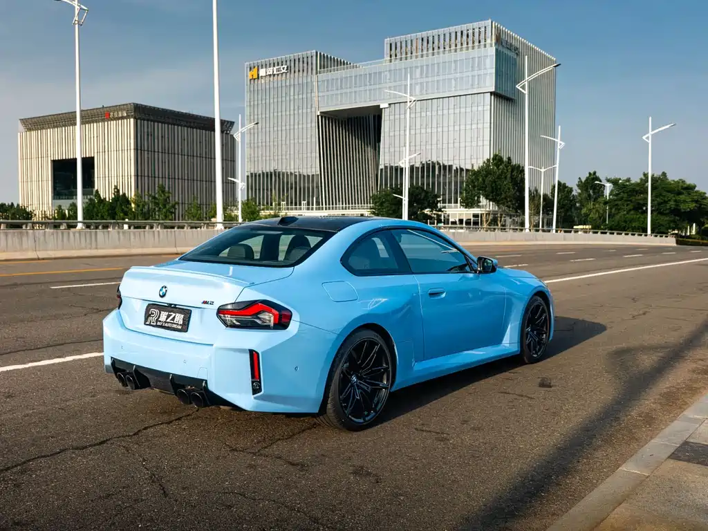 BMW M2 2025