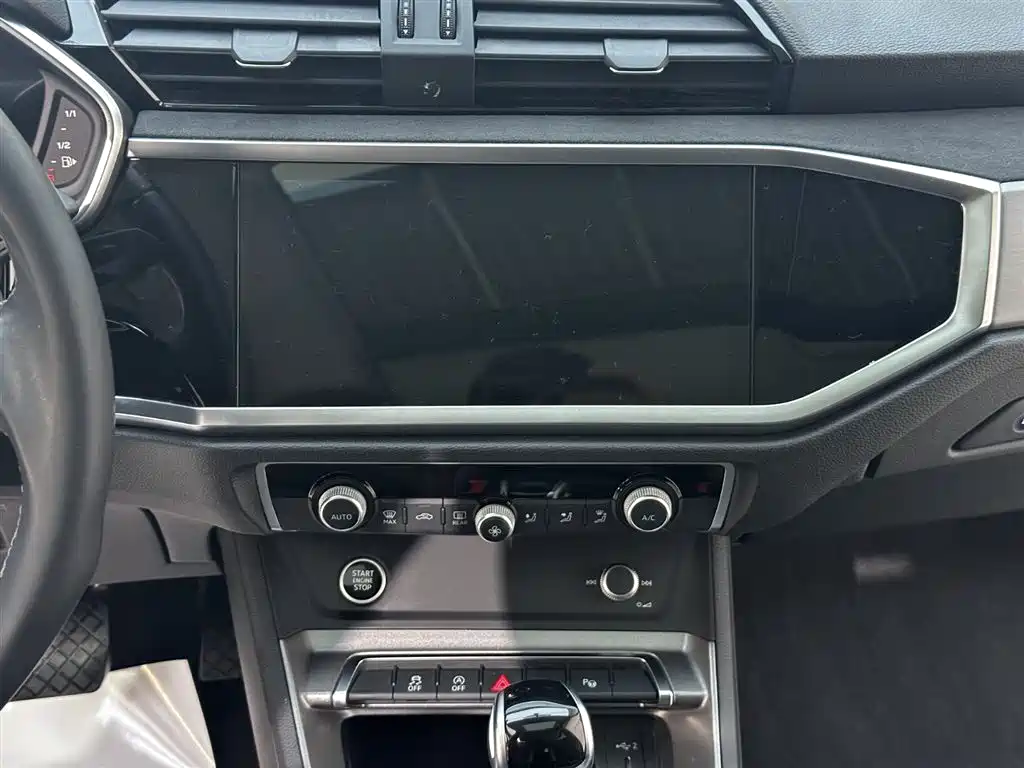 Audi Q3 2022 — фото 17